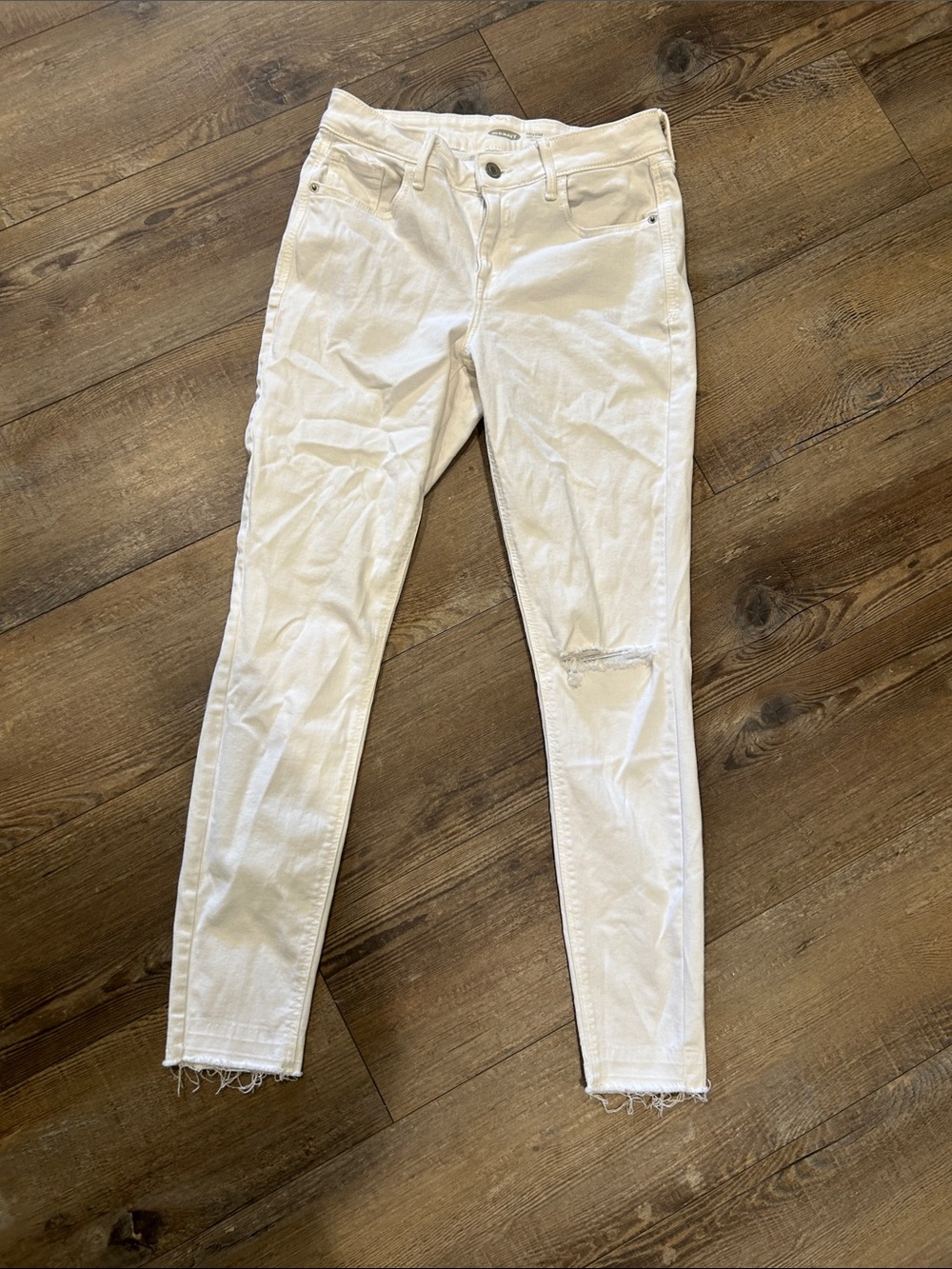 Old Navy White Distressed Skinny Jeans